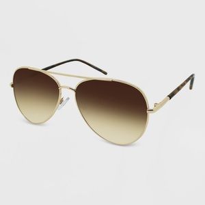 Women’s metal aviator sunglasses
